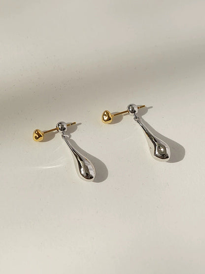 Minimalist Teardrop Dangle Earrings